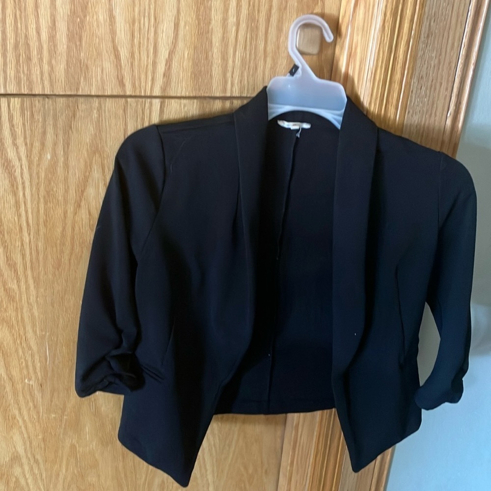 Maurice’s Black Women’s Open Front Blazer Jacket Size M. Preowned condition